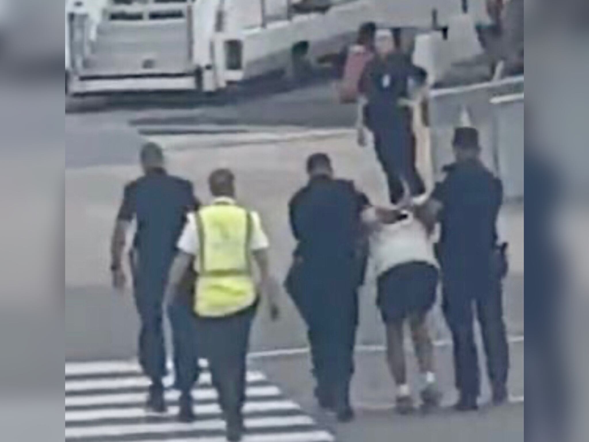 Captura de pantalla YouTube Republic World.