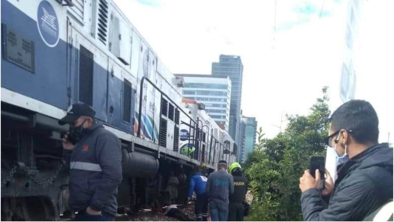 El tren que arrolló a dos personas en Bogotá