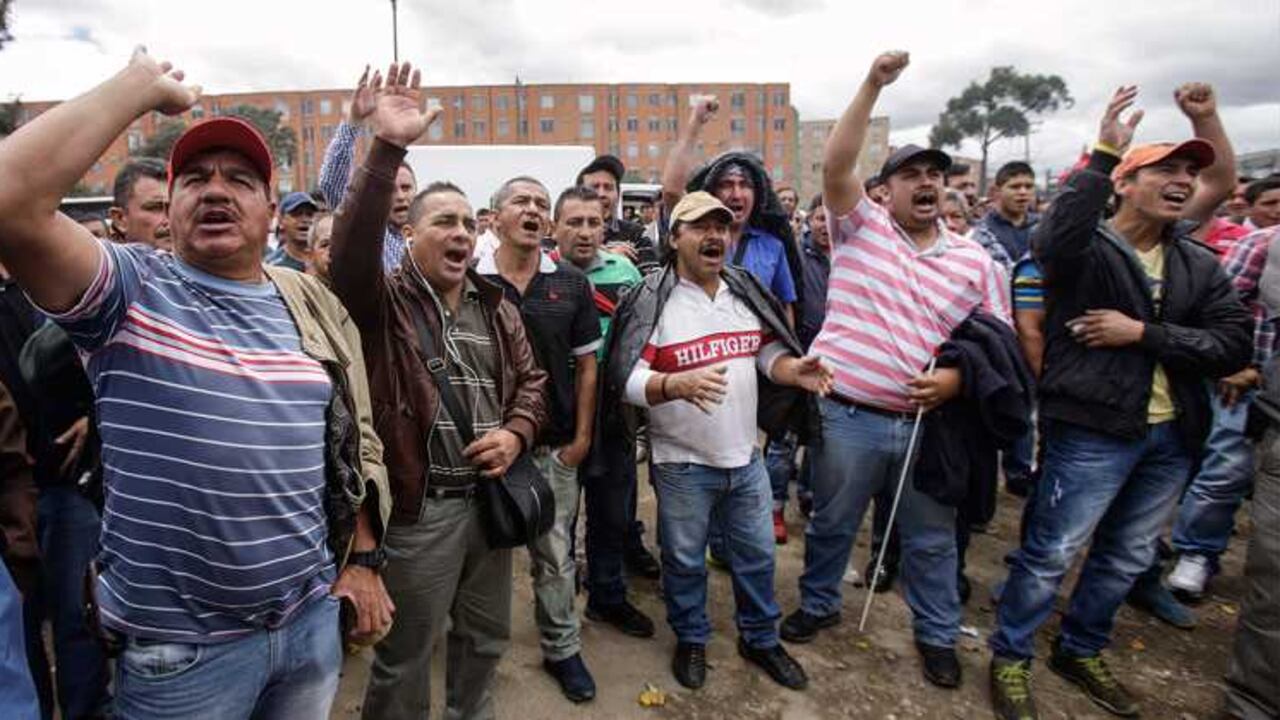 Los representantes de los camioneros han intentado llegar a un acuerdo con el Gobierno, pero no lo han logrado.
