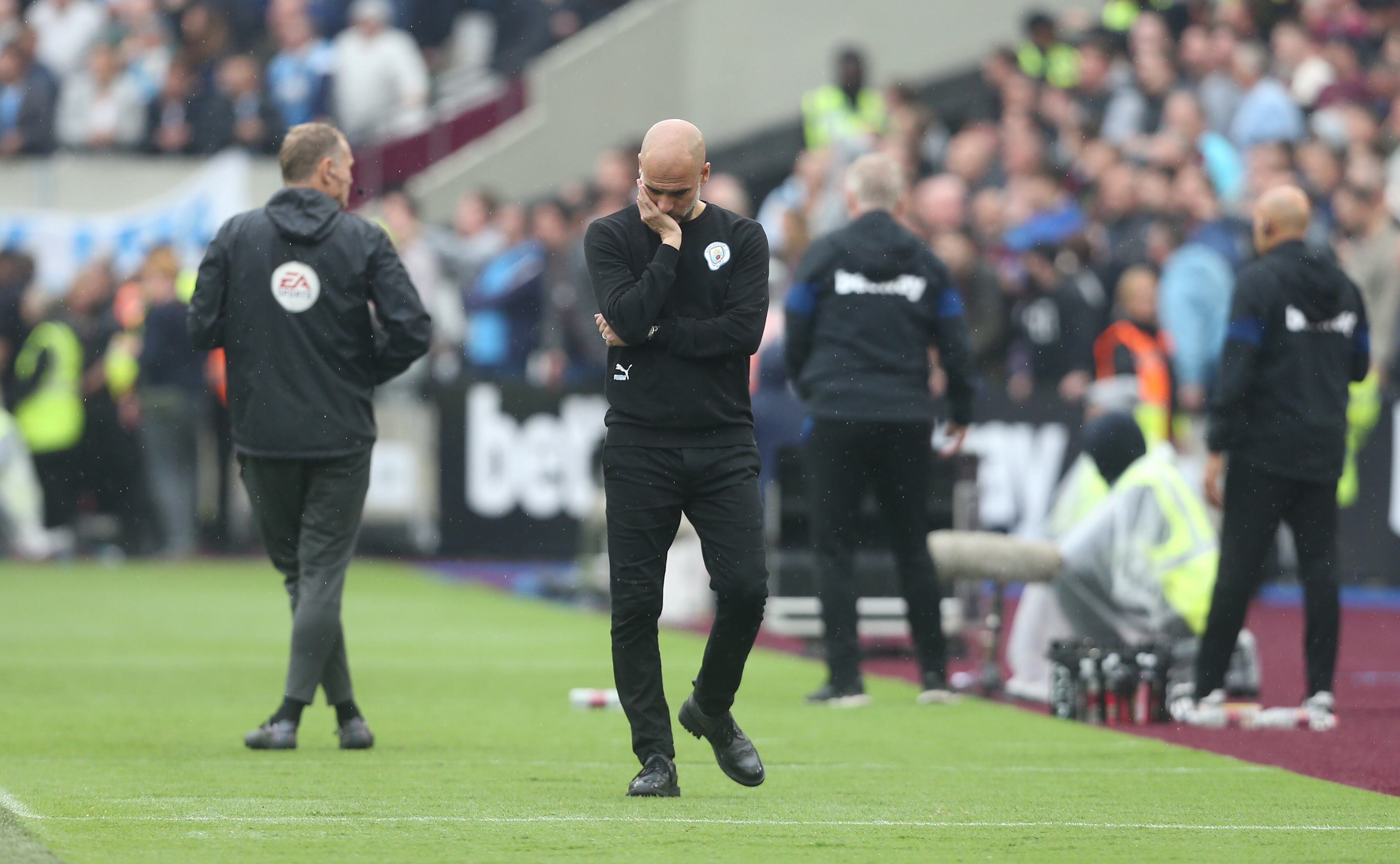 Pep Guardiola en el juego entre West Ham y Manchester City.