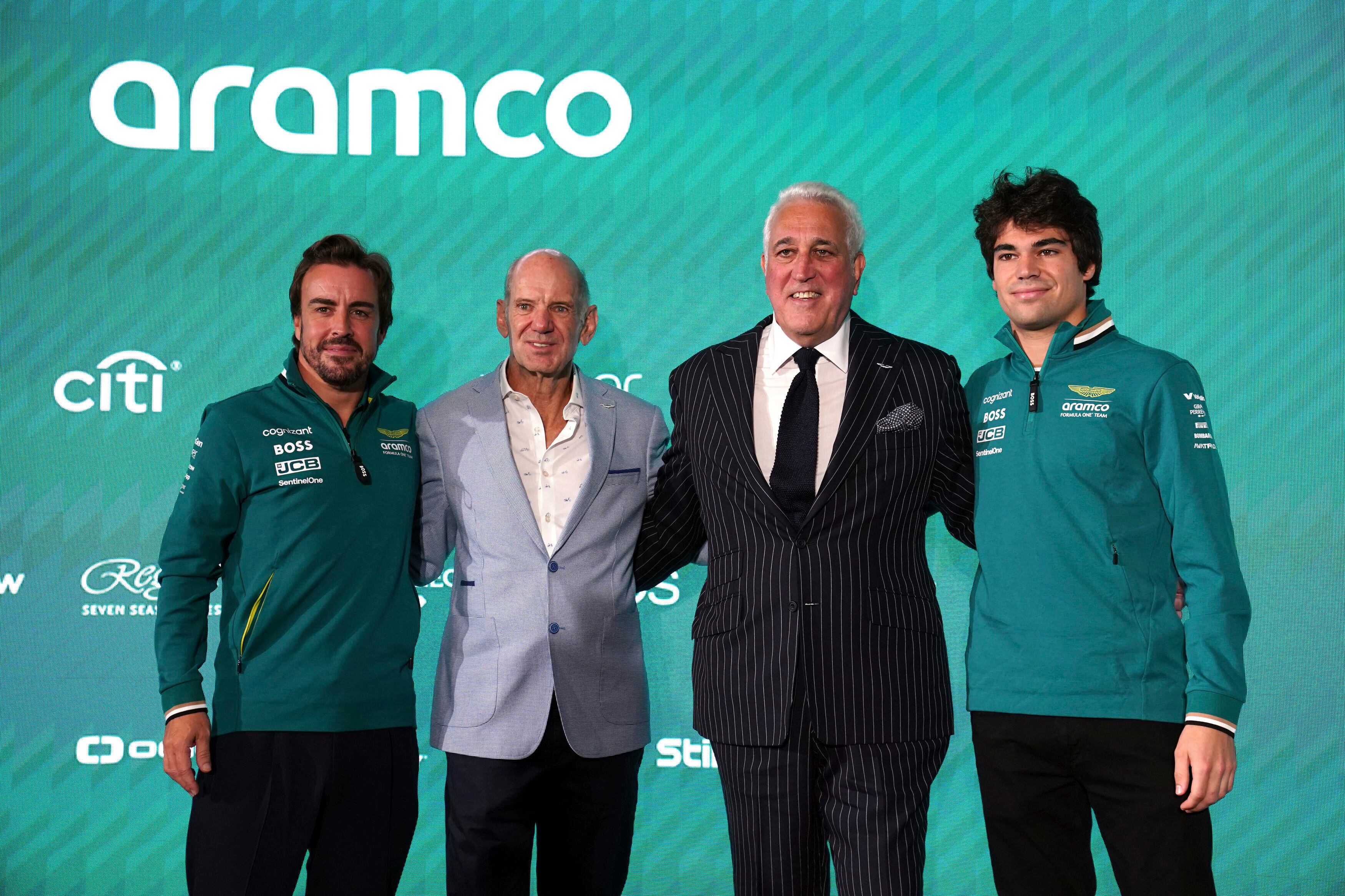 Adrian Newey firmó con Aston Martin