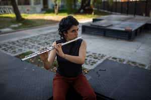 Anamaría Oramas llegó tarde a la audición de violín, y, considerando que los vientos siempre se le habían dado mejor, adoptó el instrumento.