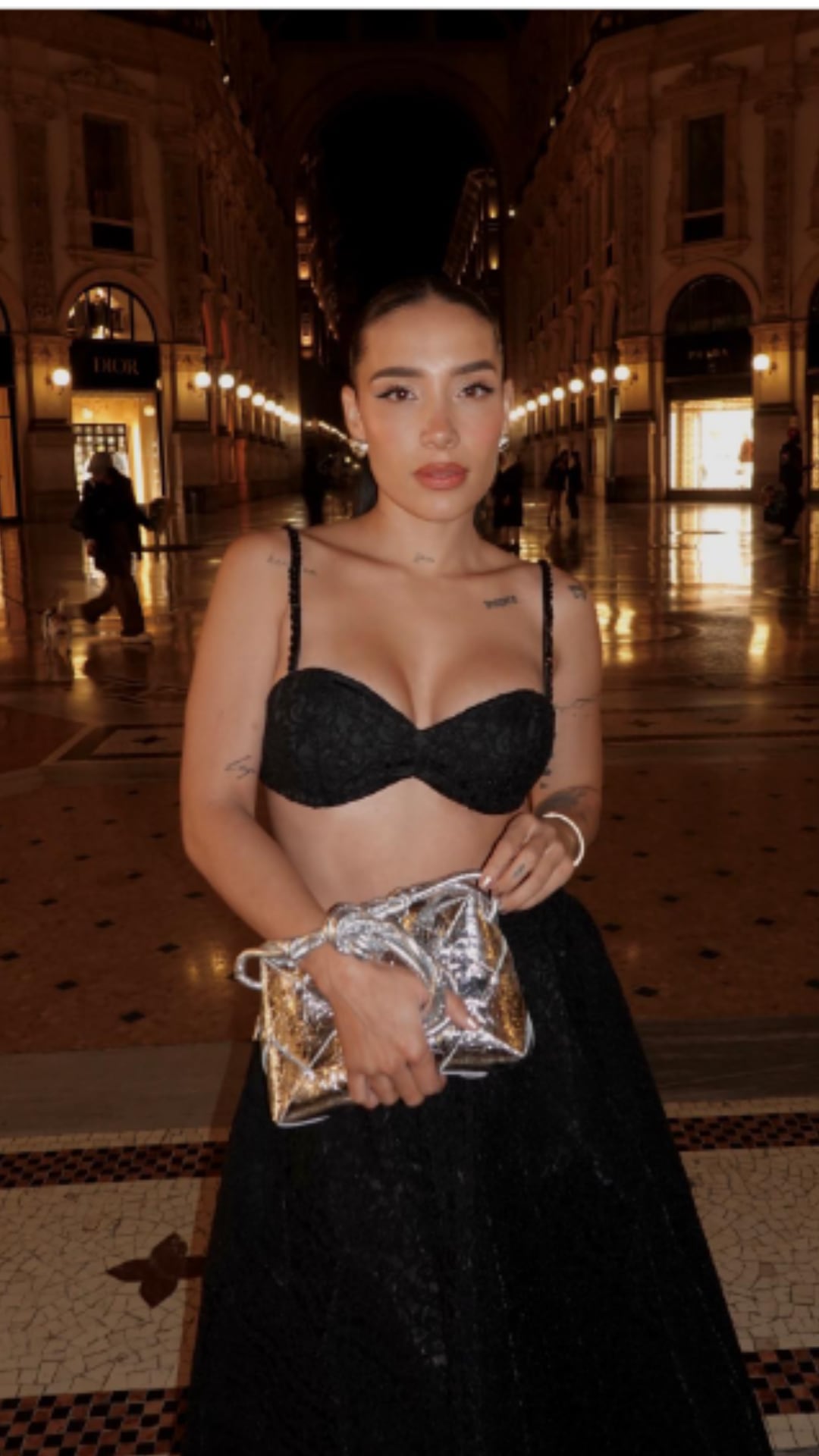 Luisa Fernanda W compartió su outfit mientras está en Milán, Italia.