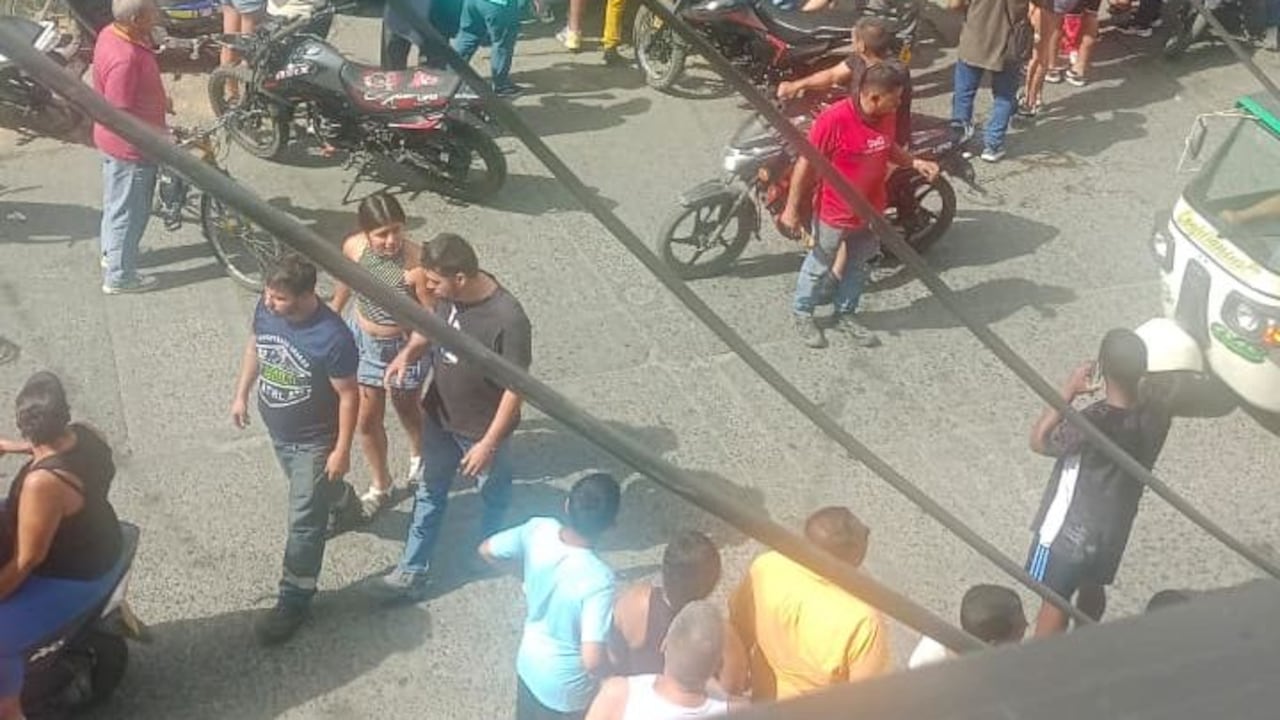 Dos personas perdieron la vida en este ataque armado, registrado en una zona comercial y transitada del municipio de Florida, Valle.