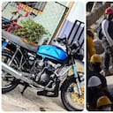 Hombre fue robado mientras colaboraba en un rescate tras el terremoto en Colombia.