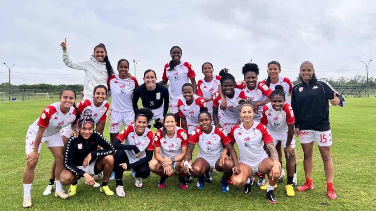 Las Leonas viajarán este viernes a Uruguay para ultimar detalles antes de la gran final