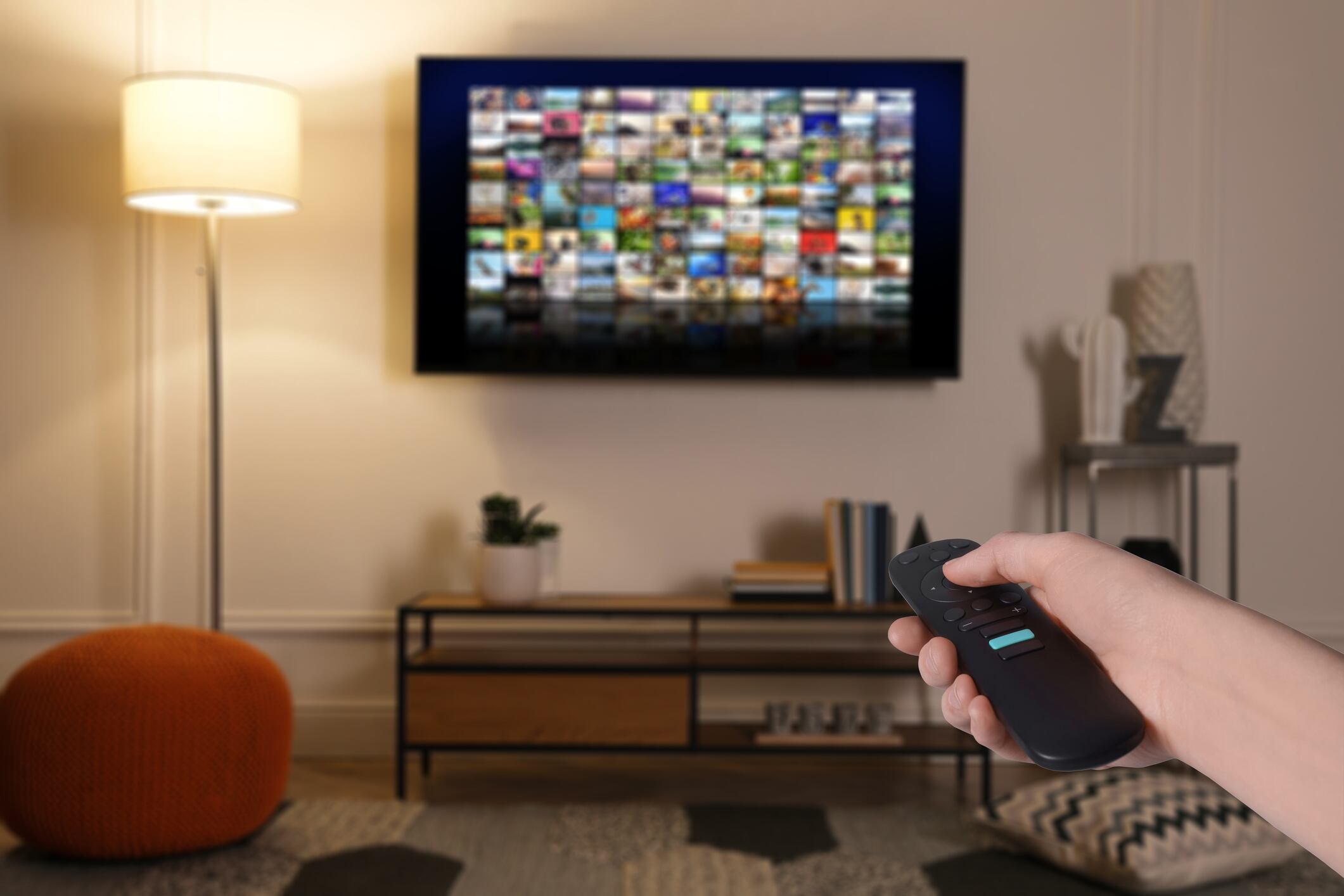 Existe una forma segura de descargar aplicaciones en un Smart TV.