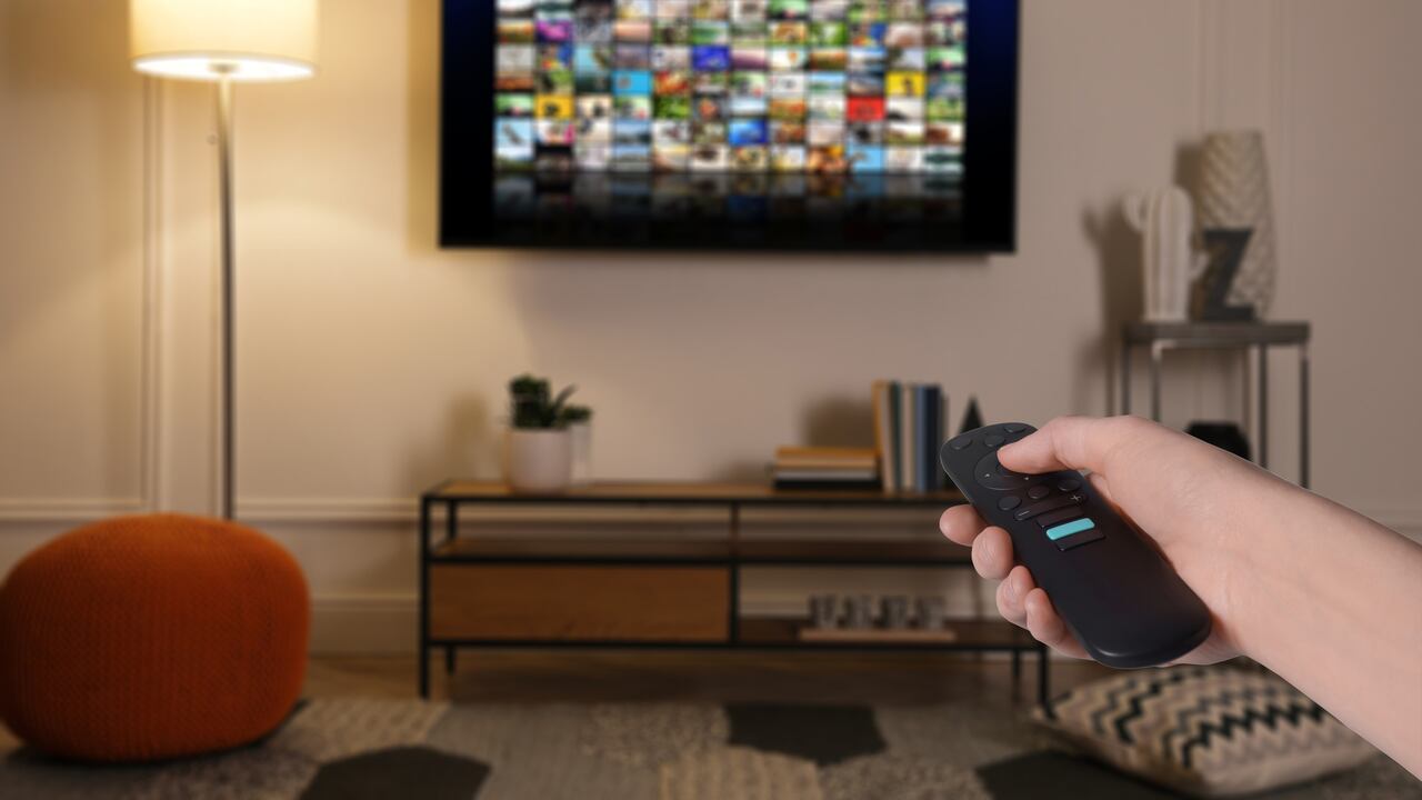 Existe una forma segura de descargar aplicaciones en un Smart TV.