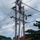 Advierten el riesgo de manipular las redes de energía eléctrica y piden denunciar estos hechos