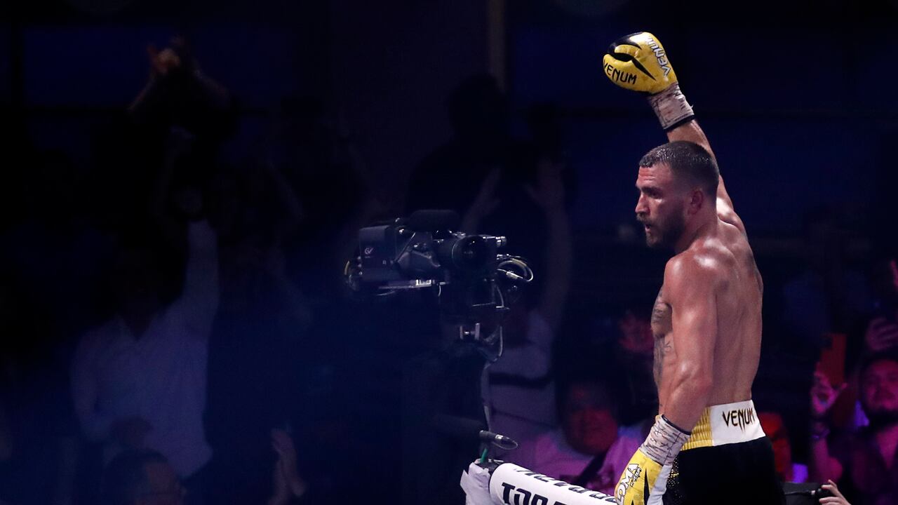 El excampeón mundial tomó la decisión ante los constantes ataques por parte de Rusia a su nación.