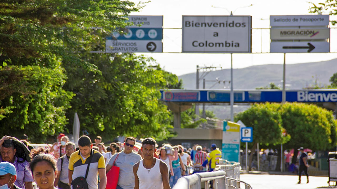 Transportadores estarían presentando retrasos en los trámites aduaneros en territorio venezolano.