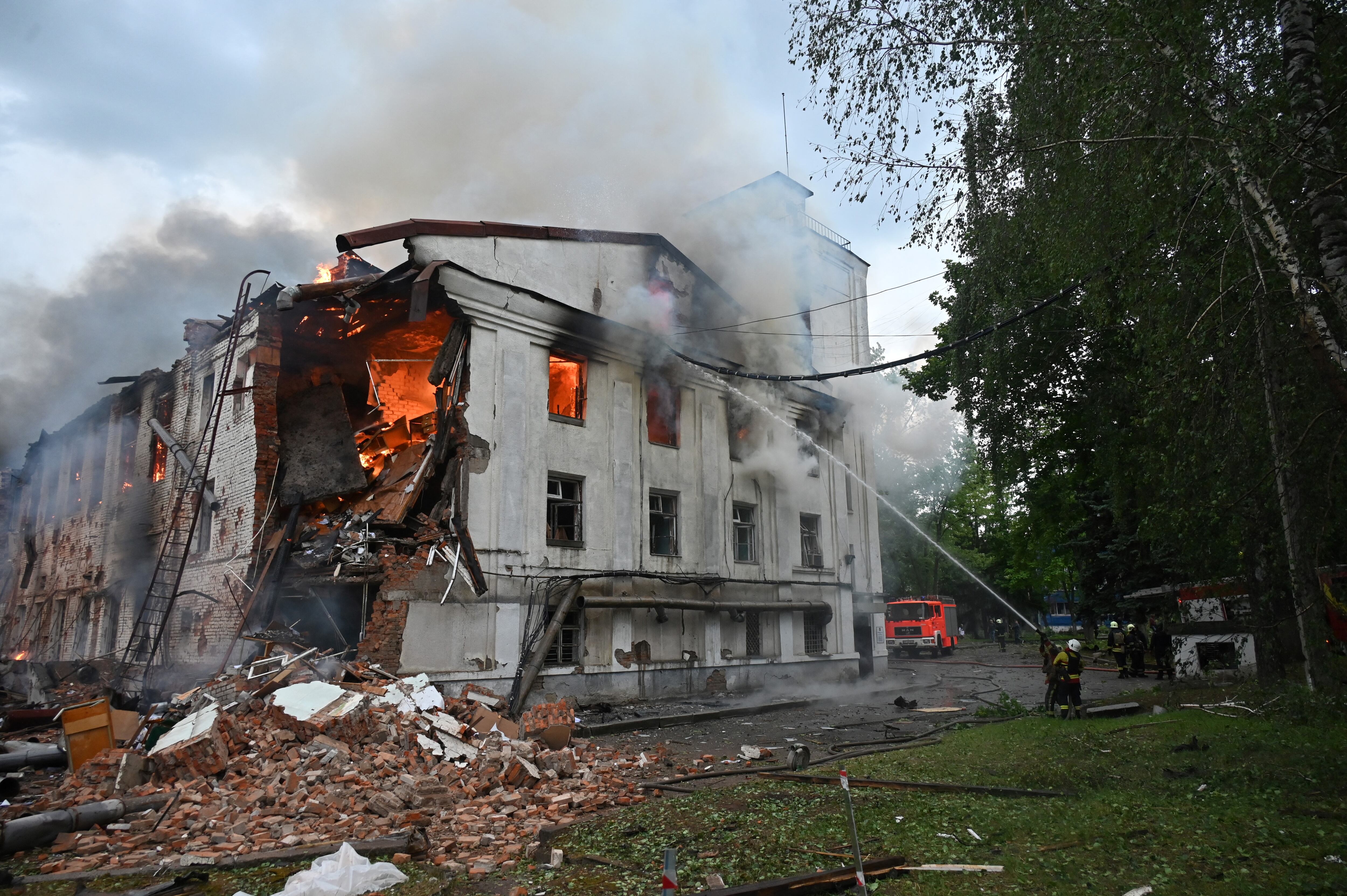 Rusia atacó la segunda ciudad más grande de Ucrania antes del amanecer del 7 de junio.