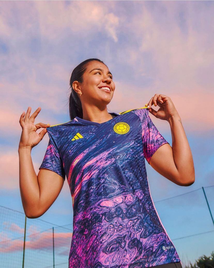 La colombiana fue aplaudida por su trabajo en el fútbol.