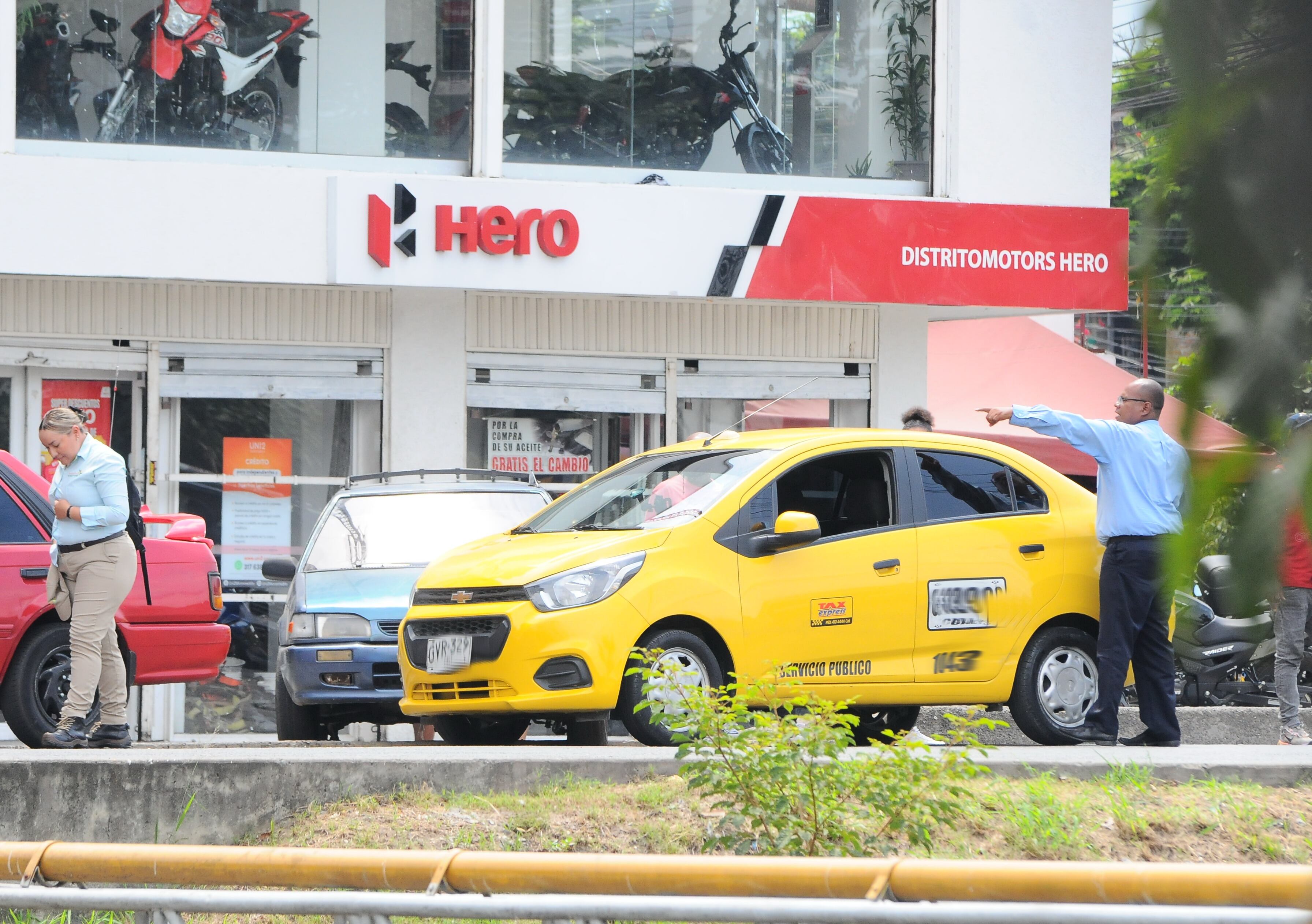 Cali: Gran controversia en la ciudad ha generado la propuesta del alcalde Jorge Iván Ospina de permitir que los taxis realicen transporte colectivo de pasajero