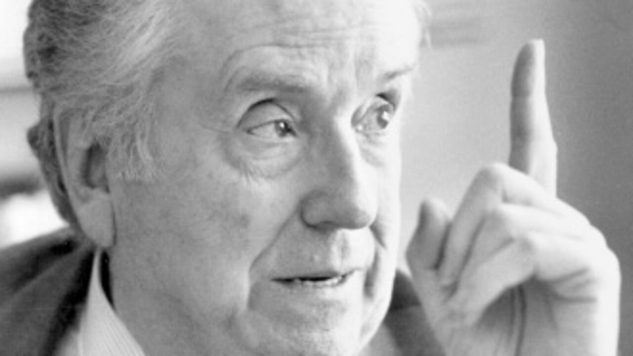 En 1949 josé manuel lara hernández (1914-2003) fundó la editorial planeta, una empresa dedicada en principio a la publicación de novelas. Hoy es un conglomerado empresarial que factura 1.700 milllones de dólares anuales