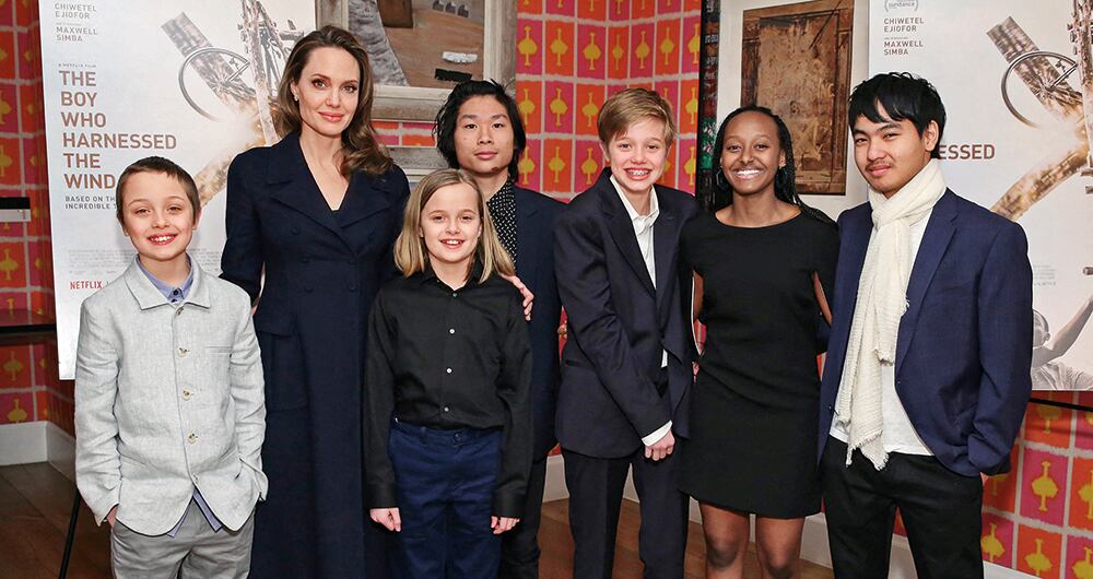 Brad Pitt está distanciado de sus hijos Maddox, Pax, Zahara, John y los mellizos Knox y Vivienne.