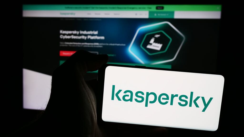 El retiro de Kaspersky de Google Play es el último capítulo en una serie de acciones contra la empresa de seguridad digital, luego de que el gobierno de Estados Unidos la incluyera en su lista de entidades de riesgo para la seguridad nacional.