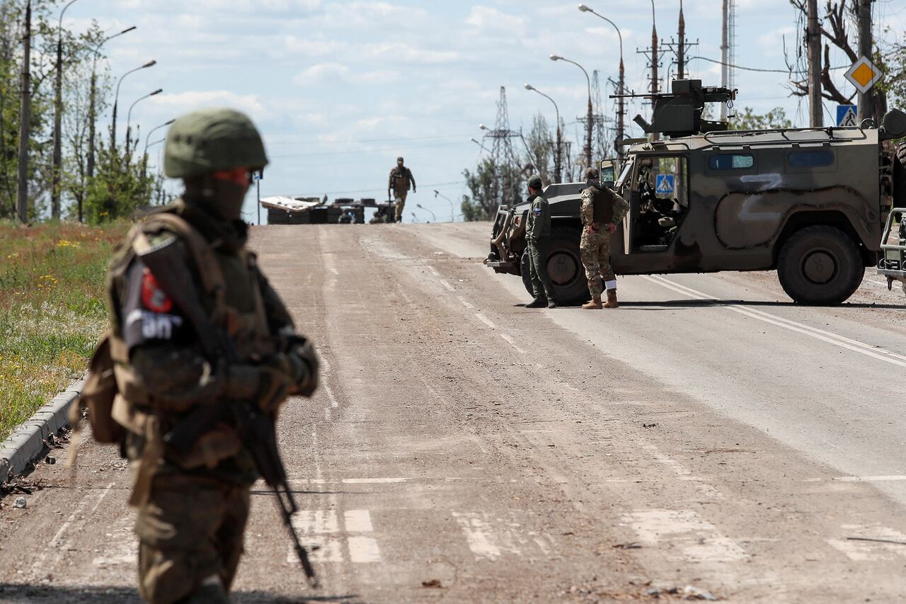 En imágenes : Más tropas ucranianas se rinden en Mariupol