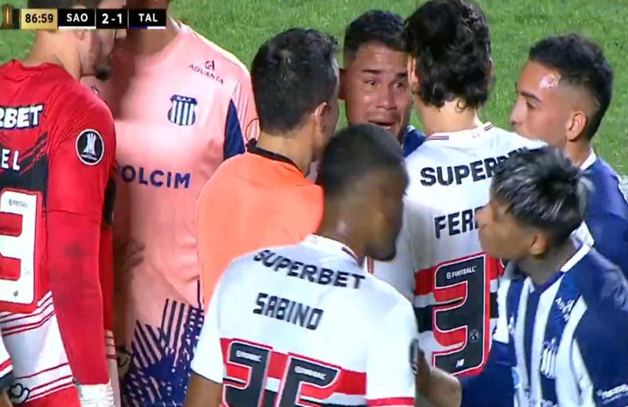 Caso de xenofobia en Libertadores.