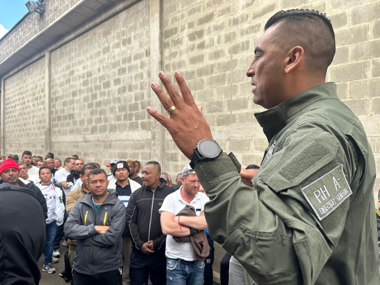 Extraditables en La Picota convirtieron un dispensador de agua en una particular caleta para celulares