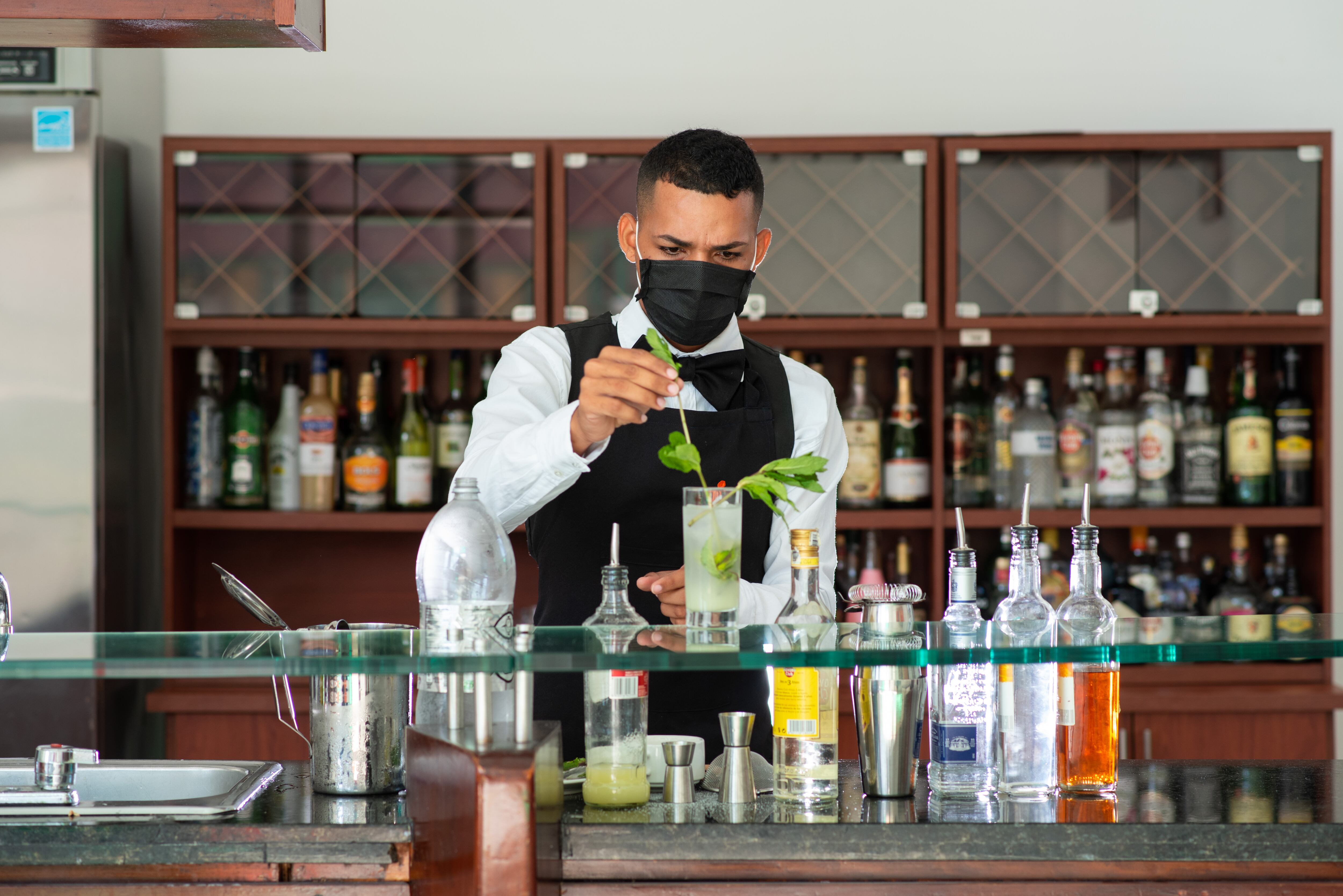 El SENA abre Certificatón dirigida a 6.000 trabajadores con experiencia en hotelería, turismo y gastronomía.