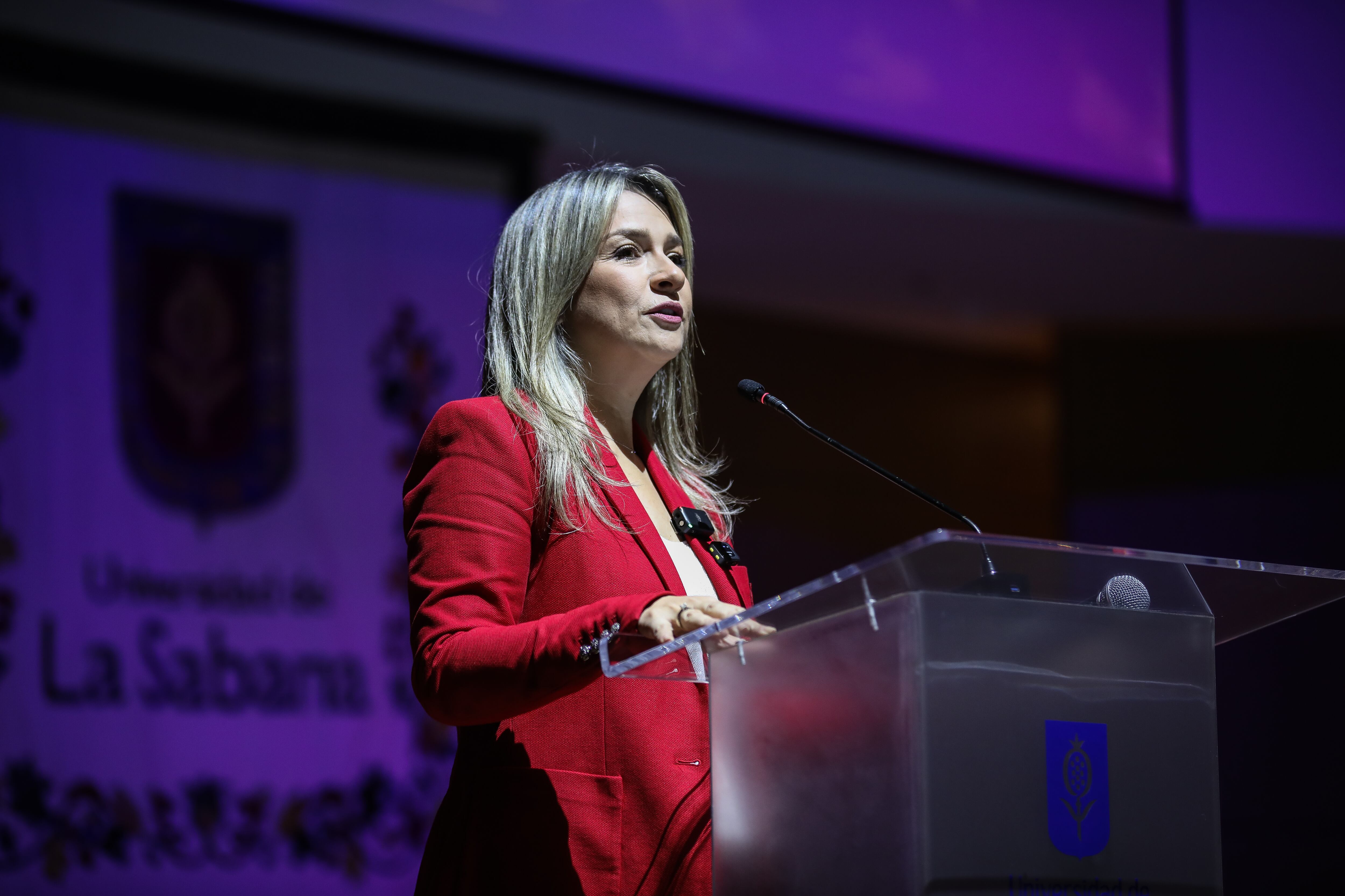 Conversación con Vicky Davila
Universidad de La Sabana
Martes 4 de febrero 2024