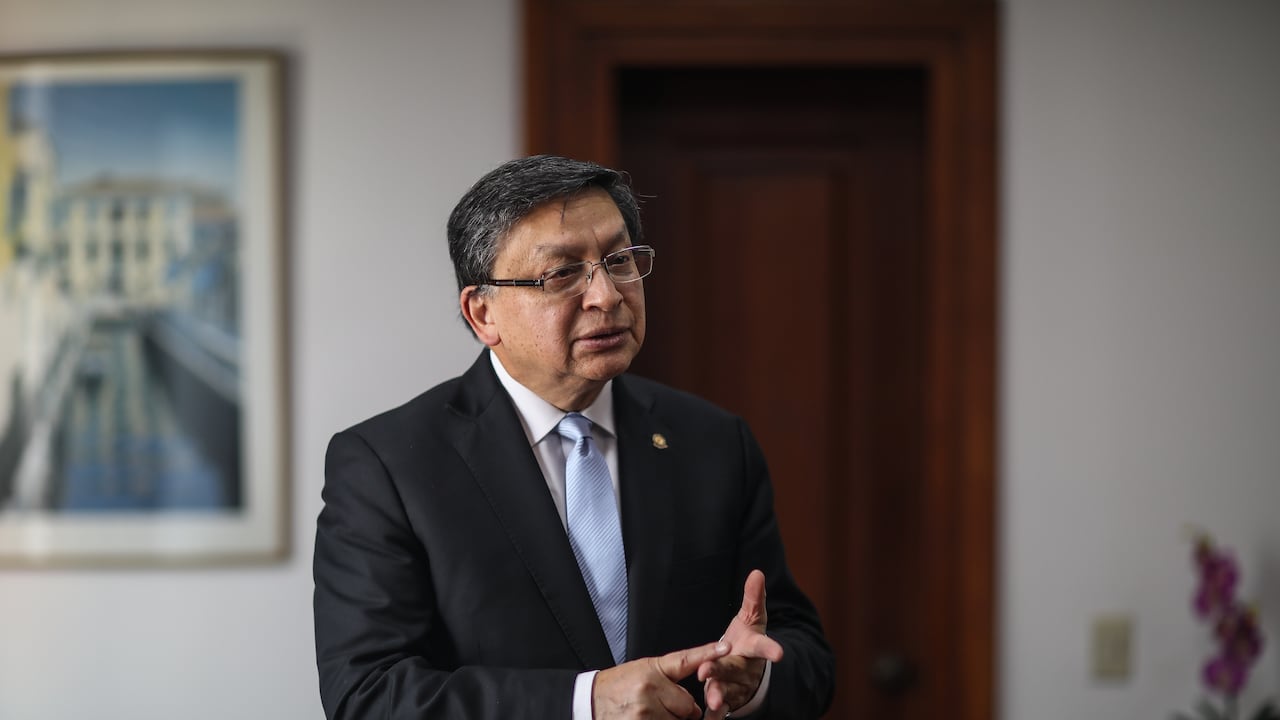 Presidente de la Corte Constitucional, magistrado Jorge Enrique Ibáñez Najar, es recusado de nuevo.