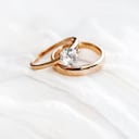 Más que una simple joya: Se explora la historia y el significado detrás de los anillos de compromiso.