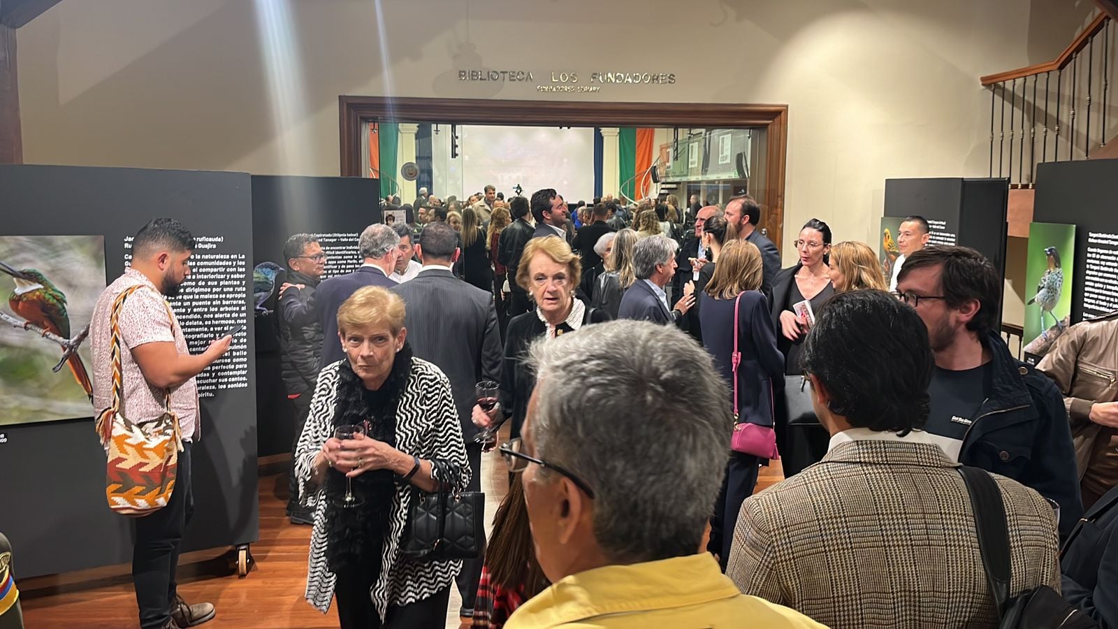 Las primeras damas revelan en el libro varias de las anécdotas.