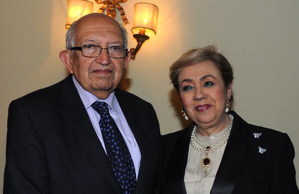 Plinio Apuleyo Mendoza y María Paulina Espinosa.
