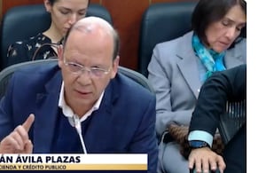 El ministro de Hacienda, Germán Ávila, participa en un debate de control político en la Comisión Tercera del Senado, el martes 22 de abril de 2026.