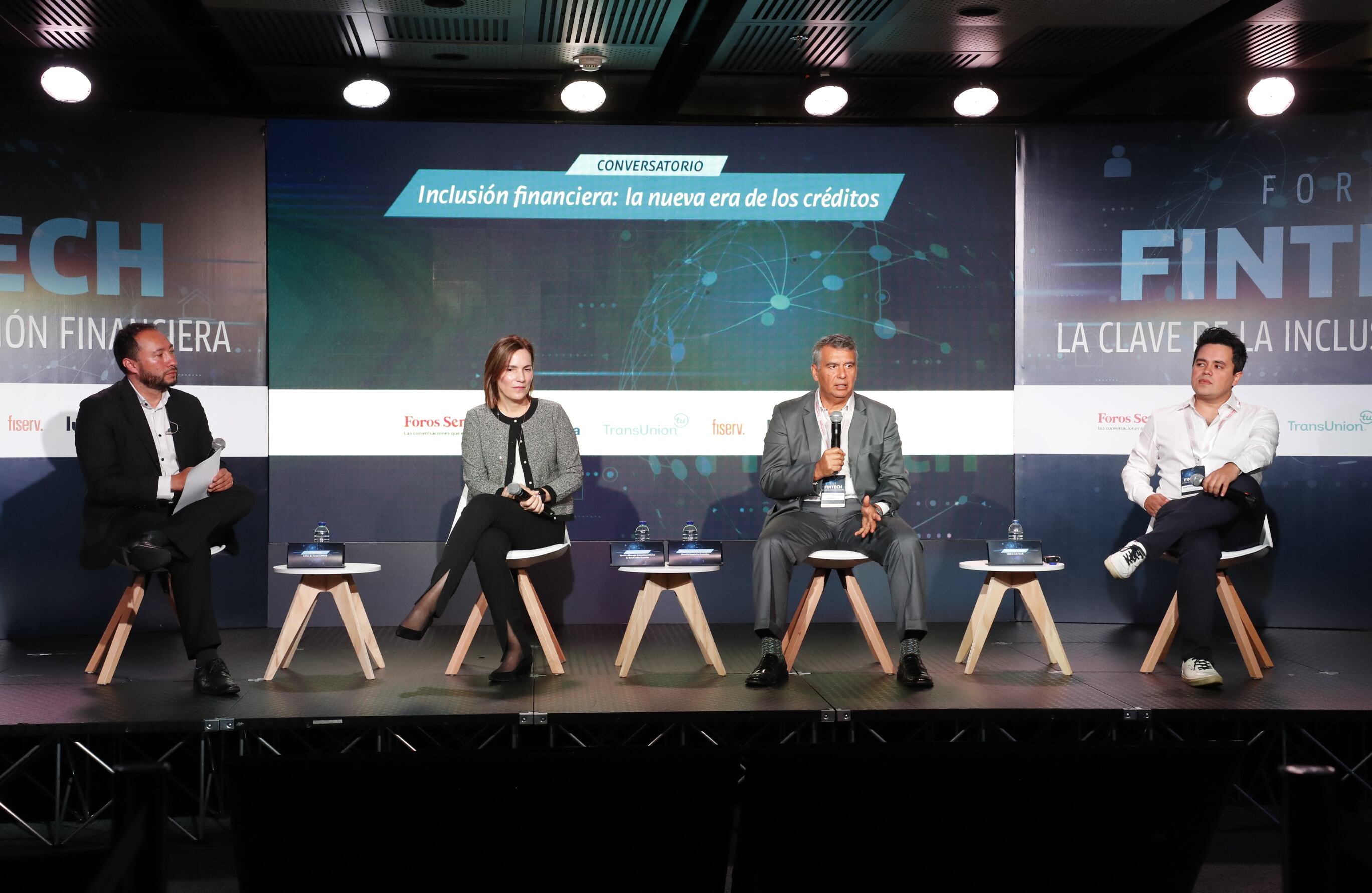 Durante el segmento Inclusión financiera:’ la nueva era de los créditos’, los expertos destacaron que incentivar el uso de las herramientas digitales, promover la educación financiera y crear un ecosistema financiero diversificado y más inclusivo.