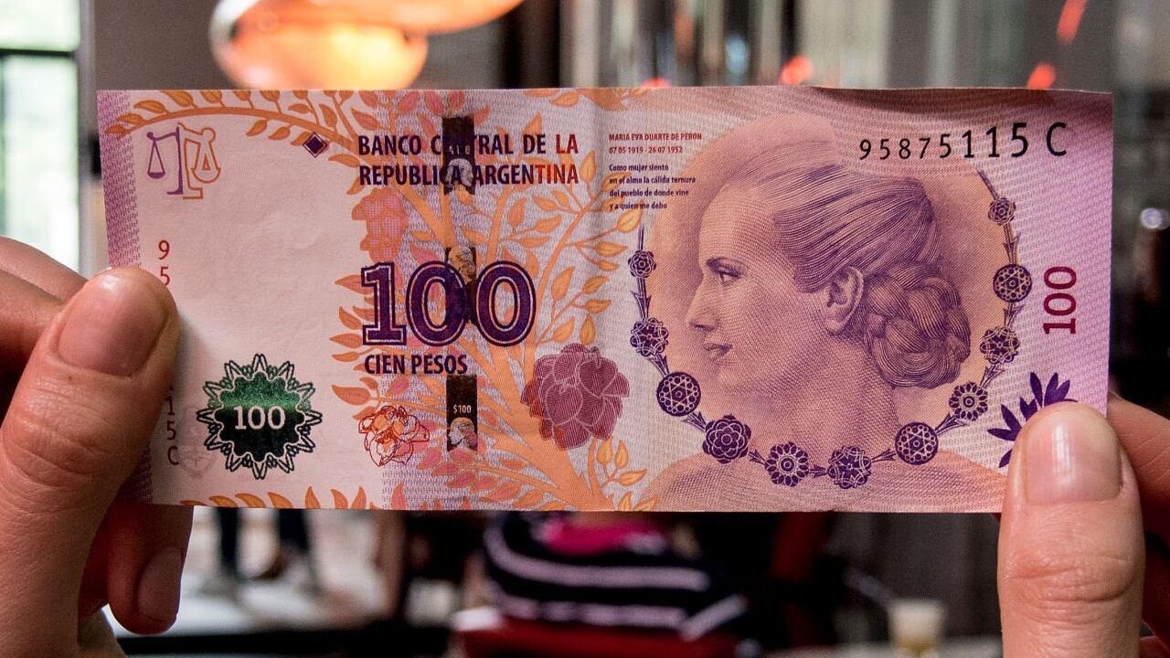 El salario mínimo en Argentina subió 20 % y quedará en 70 mil pesos