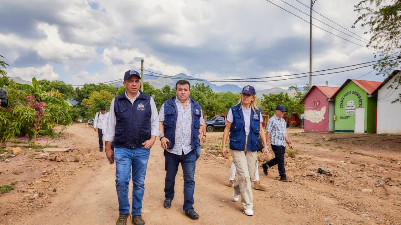 Visita del defensor Carlos Camargo a La Guajira, quien alerta aumento de homicidios y extorsiones de grupos armados