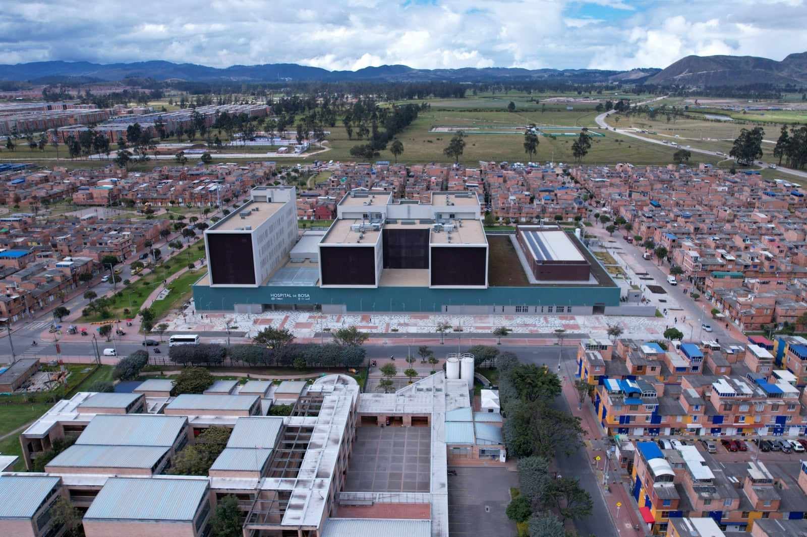 Es el primer hospital público en construcción bajo el modelo APP en implementar la tecnología BIM en Colombia desde los diseños,