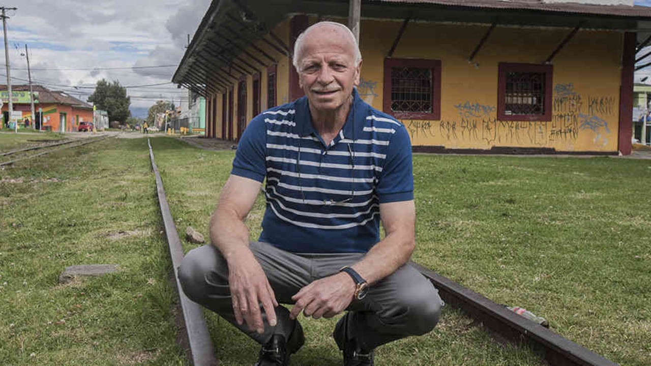 Víctor Gerometta recuerda cuando jugaba en los rieles del ferrocarril que pasaba por su natal Mosquera.