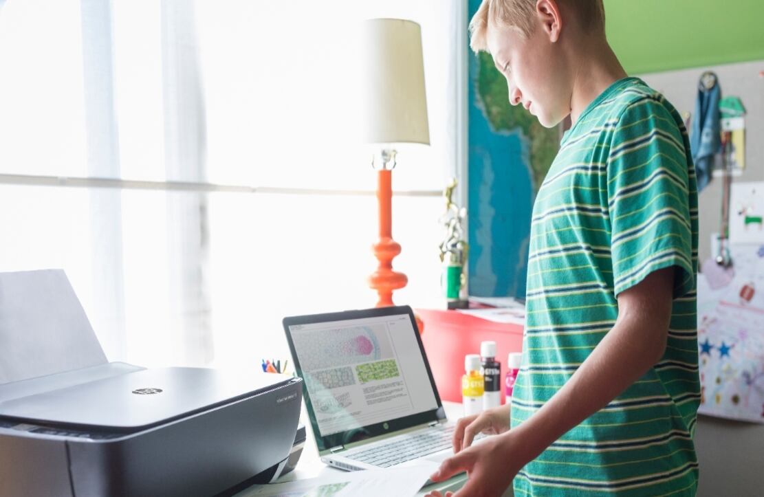 Además,  entregará 10 kits de estudio conformados por un computador y una impresora, para que estos niños, niñas y jóvenes tengan acceso a herramientas que enriquezcan su aprendizaje.