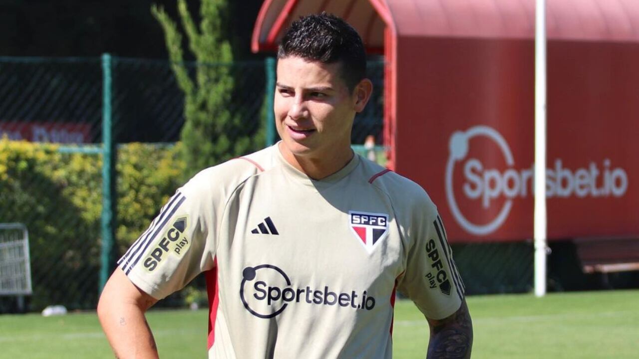 James Rodríguez en uno de sus primeros entrenamientos con el São Paulo de Brasil.
