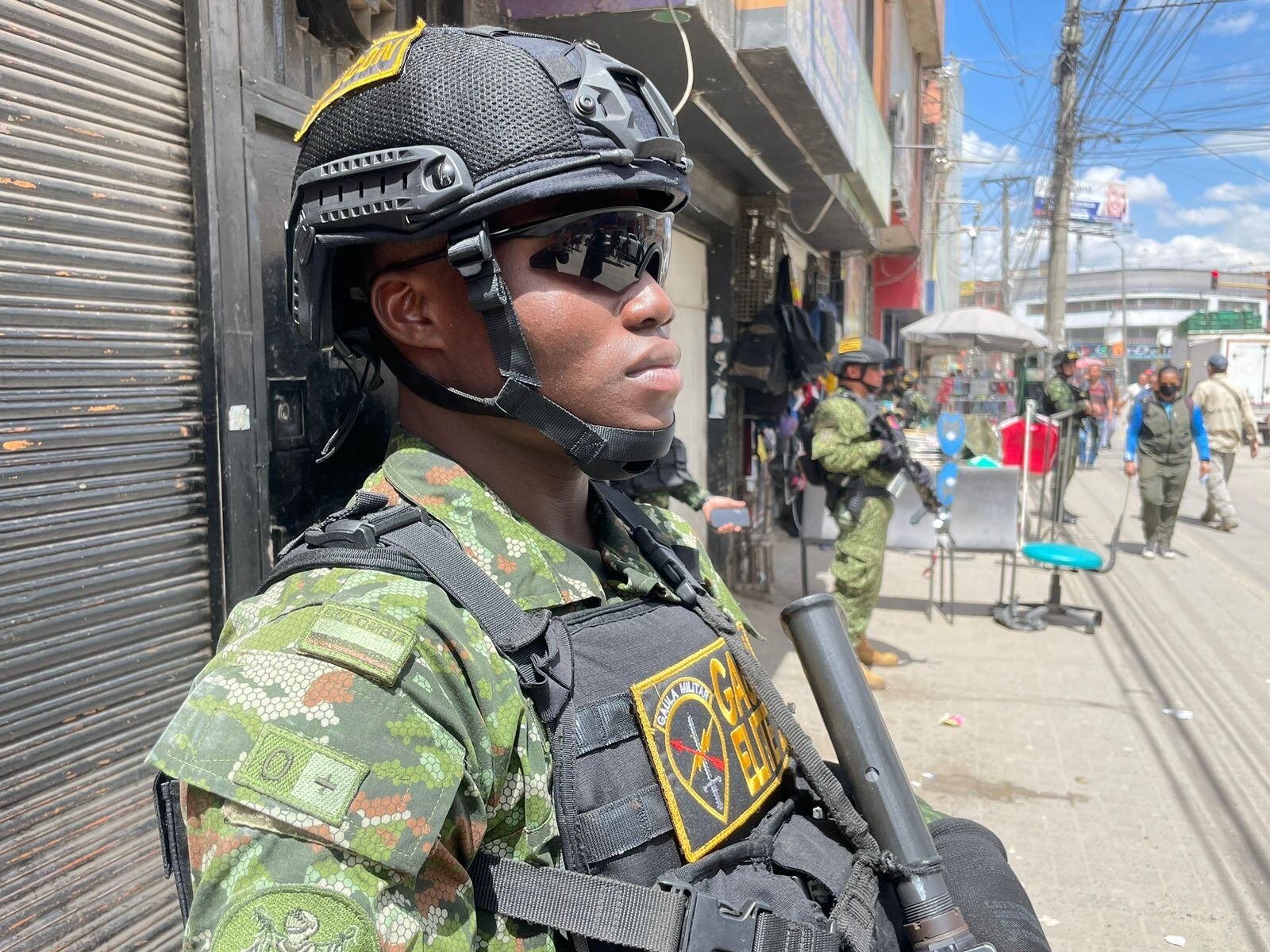 Más de 70 hombres del Gaula Militar hacen presencia en la localidad de Kennedy.