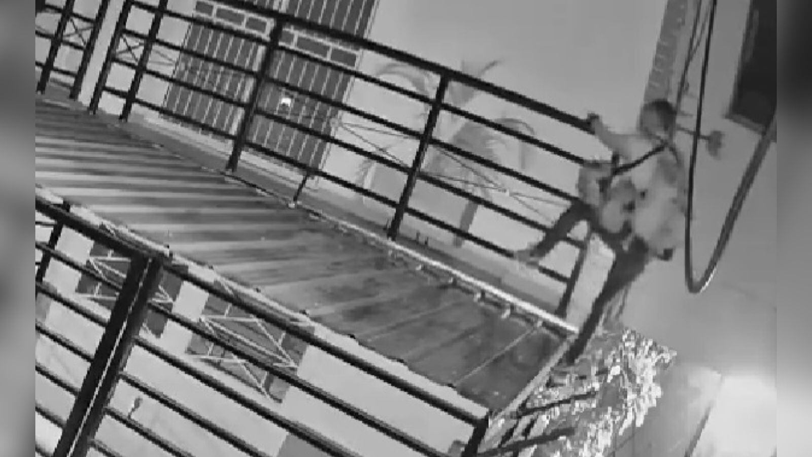 El ladrón se llevó los equipos en la madrugada de este martes.