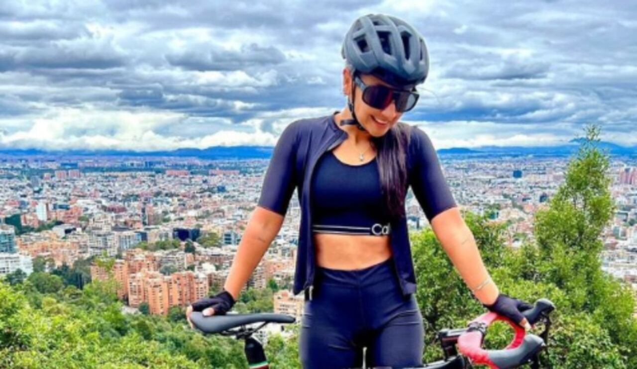 La periodista es conocida como la 'Biciperiodista'.