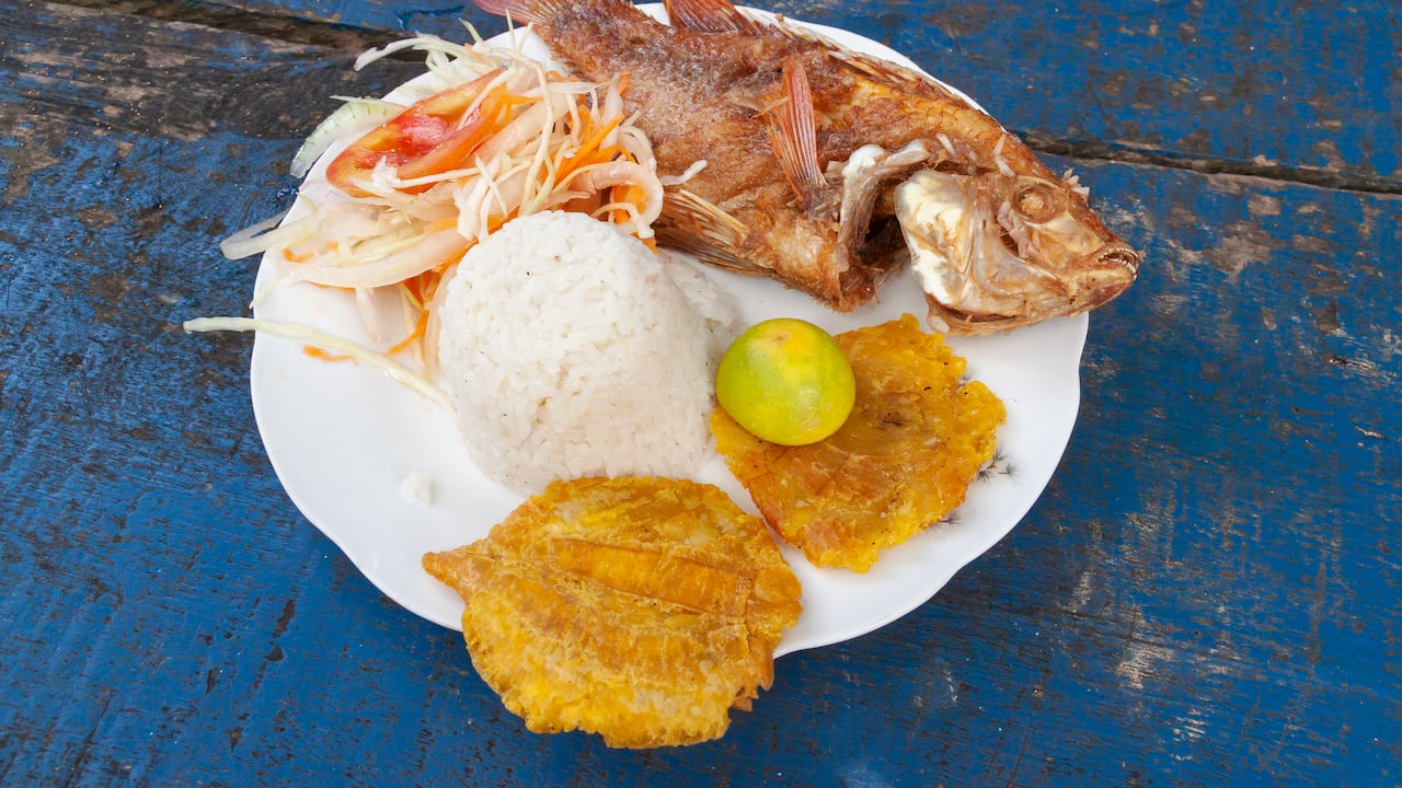 En este destino de Risaralda, uno de los productos típicos de la gastronomía es la mojarra frita.
