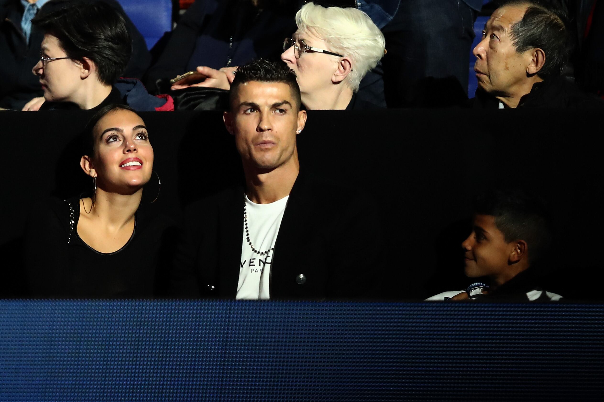 Cristiano Ronaldo y Georgina, su esposa juntos en un evento en Londrés
