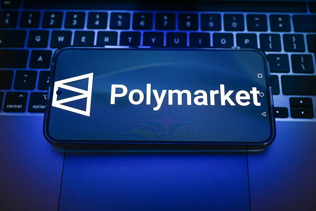 La investigación sobre las apuestas en Polymarket llevó a los agentes a identificar quién estaba detrás del alias “AlphaRaccoon”.