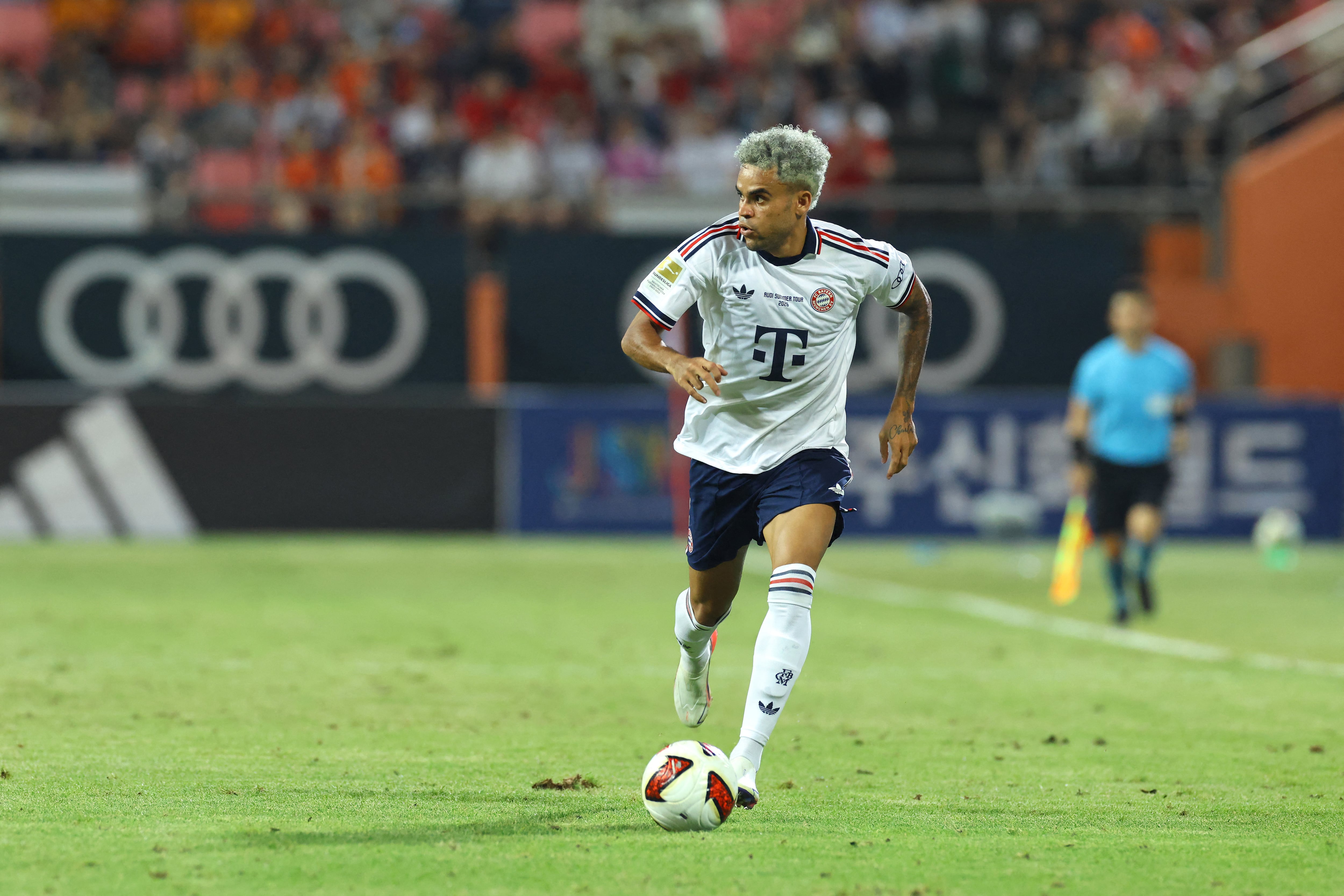 SEOGWIPO, SOUTH KOREA - AUGUST 04: Luis Diaz of FC Bayern M�nchen in action during the Audi Football Summit 2026 match between FC Bayern M�nchen and Jeju SK FC at Jeju World Cup Stadium on August 04, 2026 in Seogwipo, South Korea. (Photo by Han Myung-Gu/Getty Images) (Photo by Han Myung-Gu / GETTY IMAGES ASIAPAC / Getty Images via AFP)