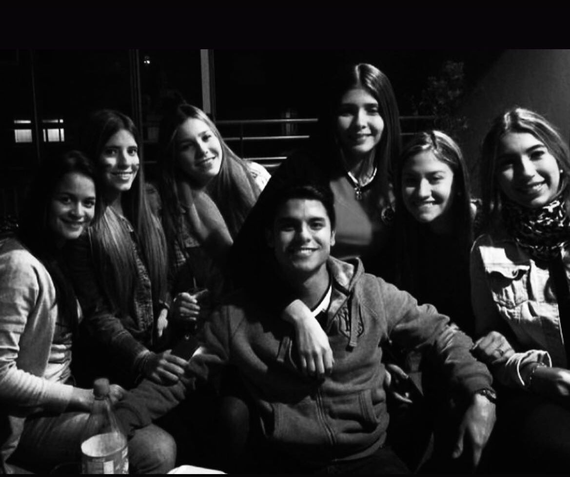 Amigos de la teniente Julieth García no salen del impacto tras conocer que el helicóptero en el que ella viajaba se accidentó en Chocó.