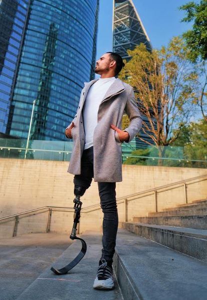 Emilio Betancourt  perdió una pierna por el cáncer