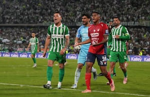 Clásico paisa entre Nacional y Medellín se vistió de verde en el Atanasio