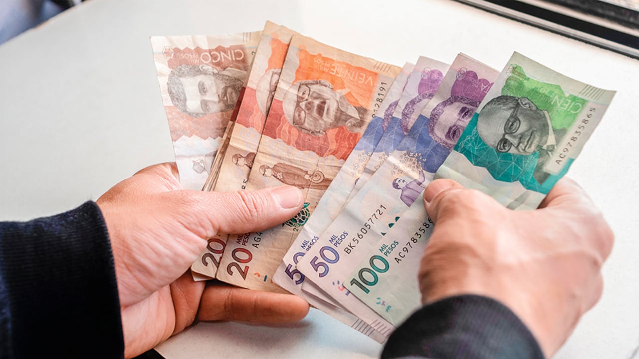 Esto es lo que debe ganar al día si usted devenga el mínimo.