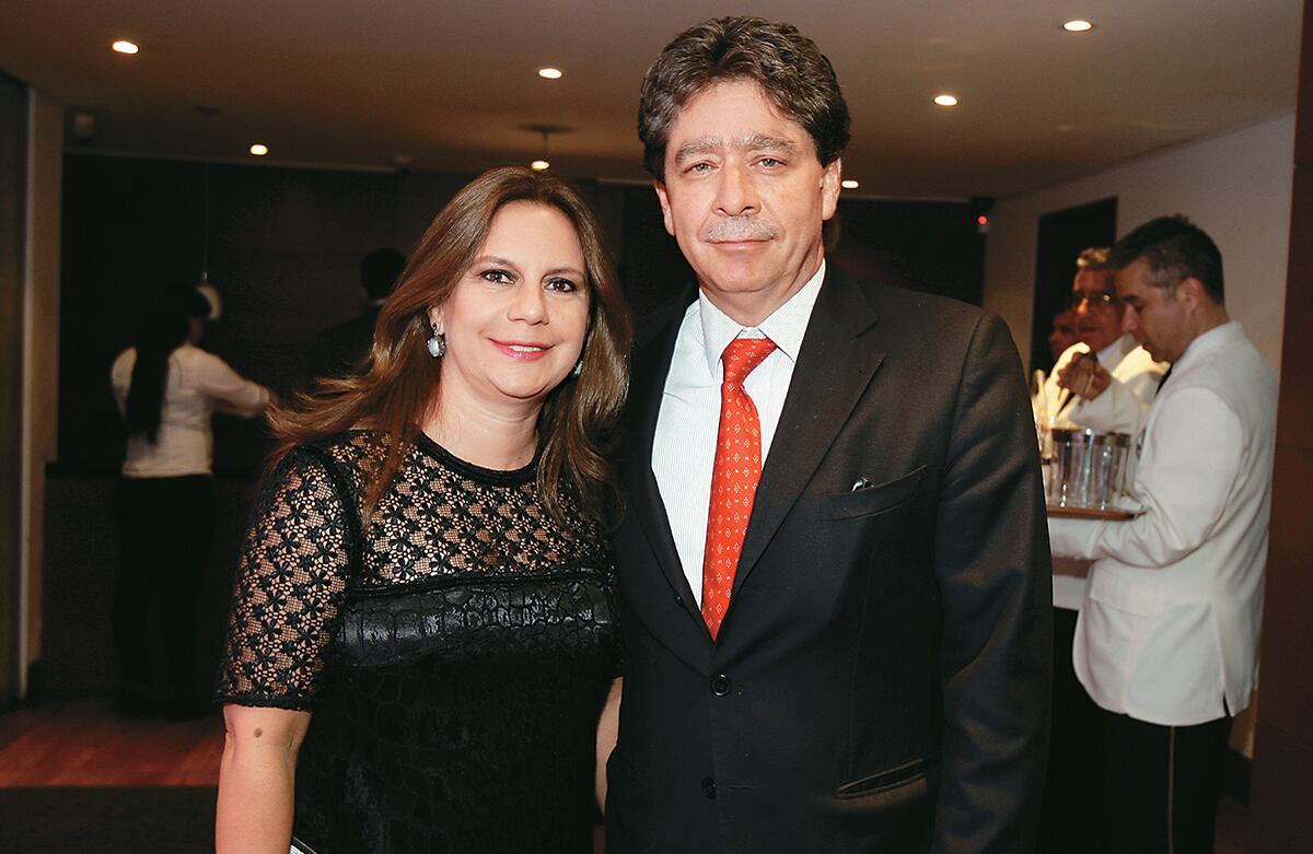 Ana Gómez y Bruce Mac Master.